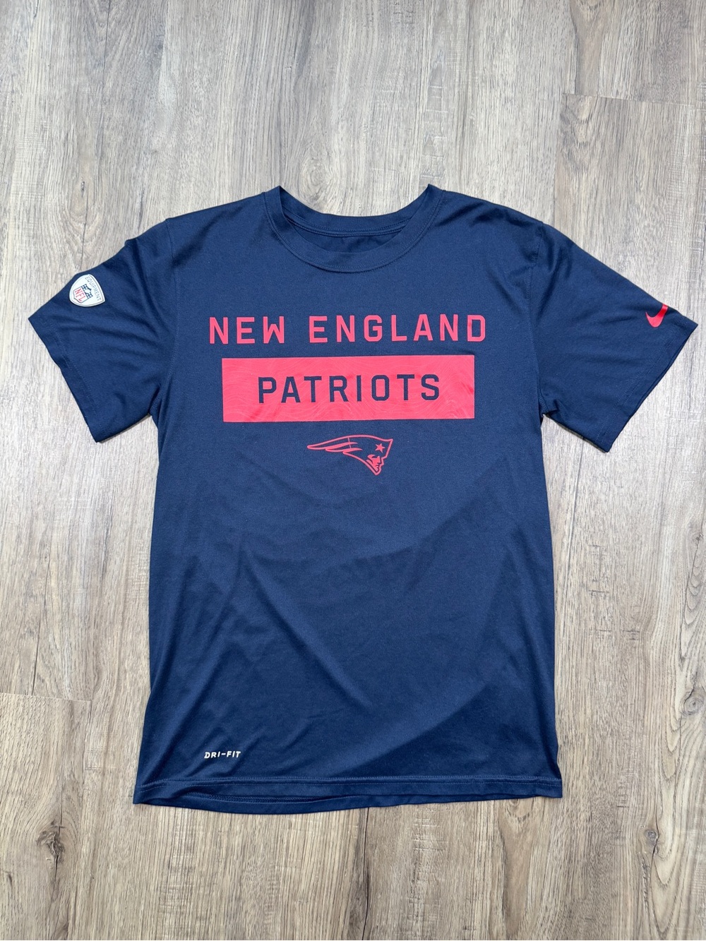 Nike Patriots Dri-Fit NFL Equipment Tee, Men's Small, Navy/Red